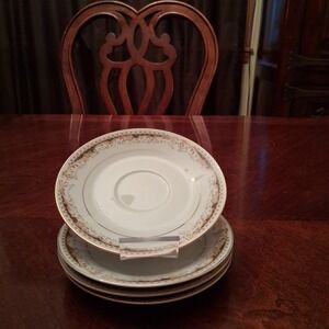 Signature Collection Queen Anne Fine China Saucers Set of 4 Japan Gold Trim 5.75